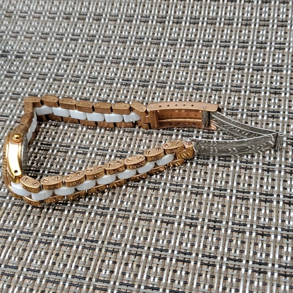 Watches - Picture 3 of 4